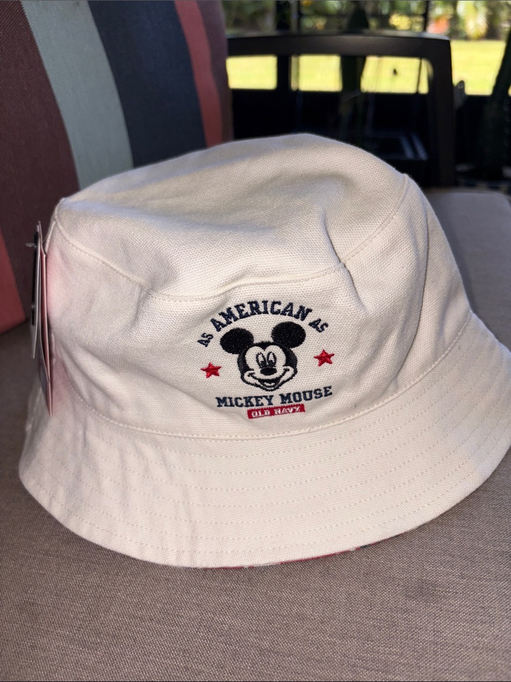 Disney old Navy reversible Mickey Mouse / Minnie Mouse bucket hat L/XL